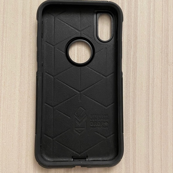 OtterBox - Picture 2 of 3